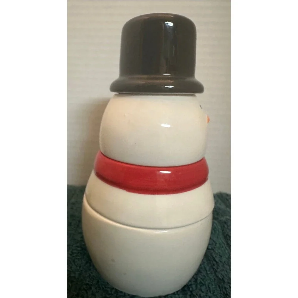VTG Newclassic Christmas Ceramic Snowman Stackable Set of 4 Measuring Cups
